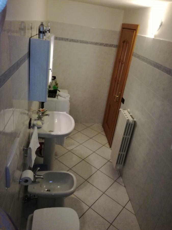Appartamento Borgo Antico Oliveto Lario Exterior foto