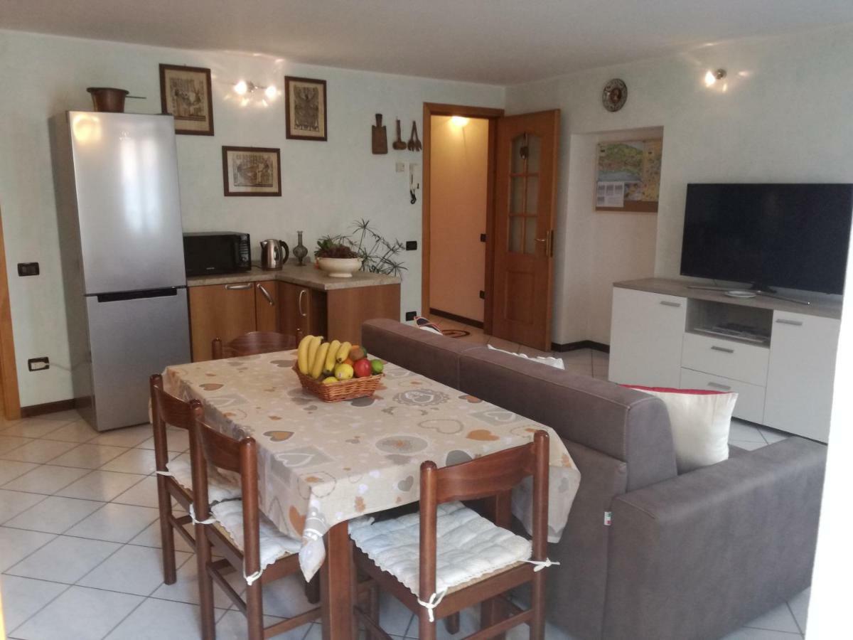 Appartamento Borgo Antico Oliveto Lario Exterior foto